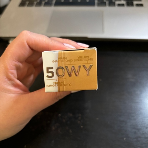 Urban Decay Stay Naked Foundation - Picture 5 of 5